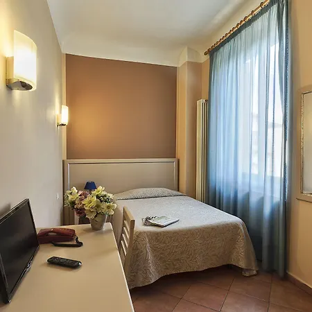 Eden Hotel 3*