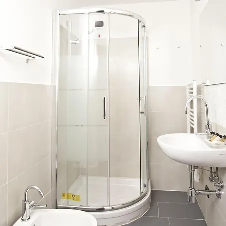 Bed & Breakfast Palazzo Lombardo 2*