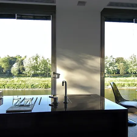 Apartahotel Riva Lofts 4*