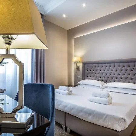 Emma Small Luxury 2*