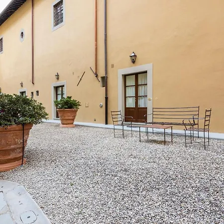 - Dragomanni Loft With Patio Florencia