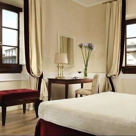 Fh55 Calzaiuoli Hotel Florence