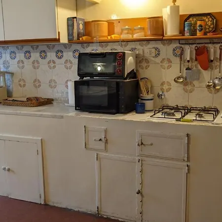 Double Bedroom In Beautiful 30's Style Vendégház