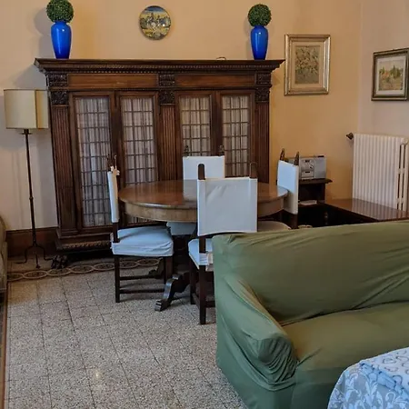 Vendégház Double Bedroom In Beautiful 30's Style