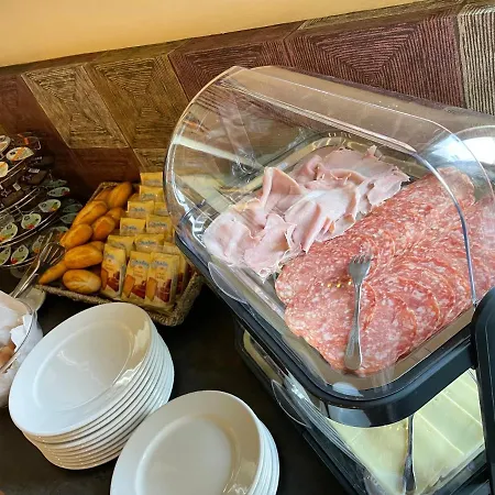费朵拉酒店 酒店