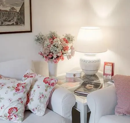 Ta - One Bedroom Luxury In The Fashion District Apartment