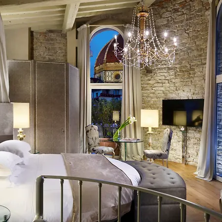 Brunelleschi Hotell 4*