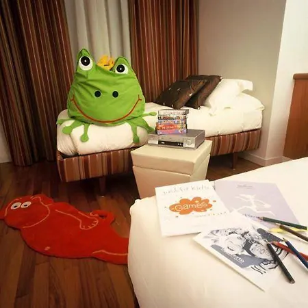 Otel Indigo By Ihg 4*