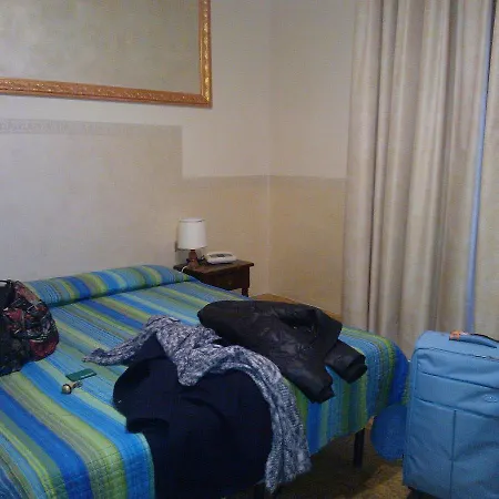 Hotel Delle Camelie 2*
