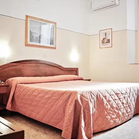 Hotel Arno Bellariva 2*