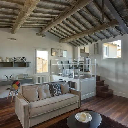 Beautiful Terrace Serragli Apartment Florence