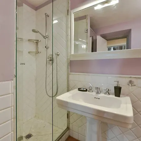 Boccaccio Elegant In Oltrarno Apartment Florenz