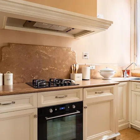 And Roomy Near The Station And Duomo - Homeunity Apartmán