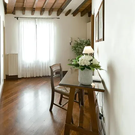 Buonarroti Big With Terrace In Oltrarno Apartamento