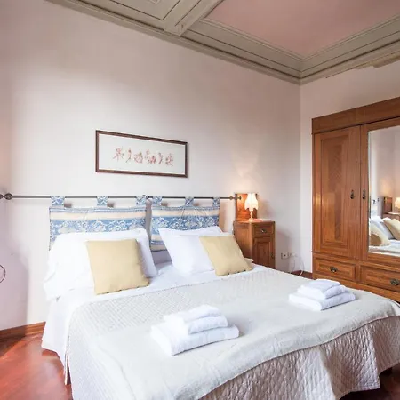 Botticelli-a Flat With A View, On Santo Spirito - Homeunity 아파트