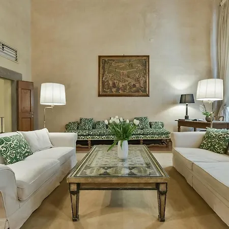 Raffaello With Fireplace In Oltrarno Appartamento