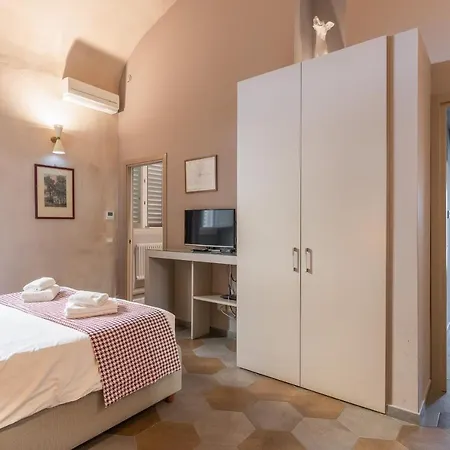 Accademia Daire Floransa