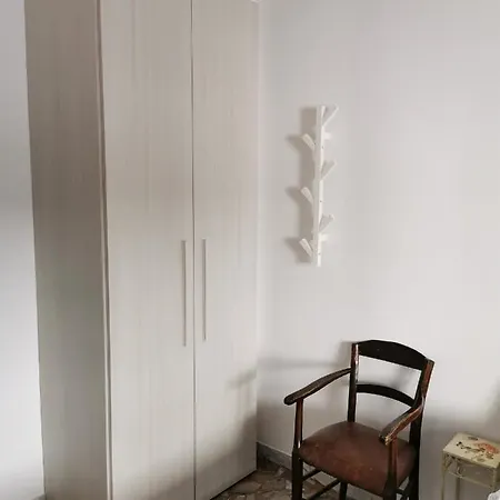 招待所 Sciacchithouse *
