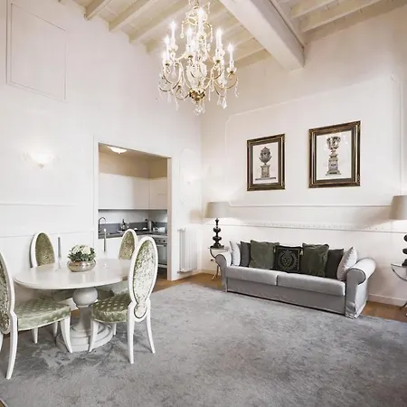 Luxury Rucellai Florence