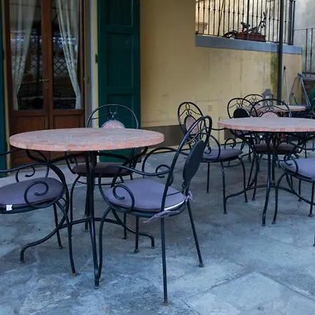 Decamerone Couette-café