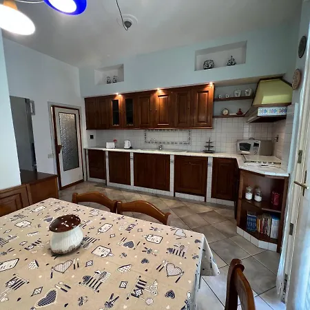 Apartment La Finestra Sul Giardino