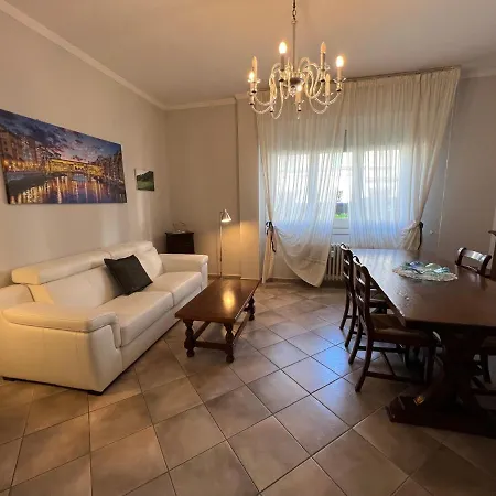Apartment La Finestra Sul Giardino Florence