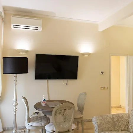 Classic 1br Outside Ztl & 10 Min From Center Firenze