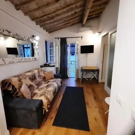 Appartement Di Charme A Due Passi Dalla Stazione