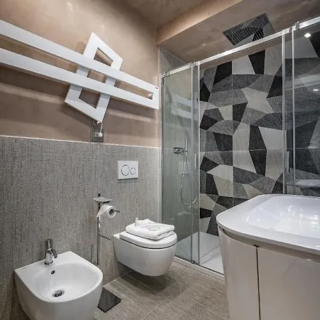 Yid Capo Di Luxury In