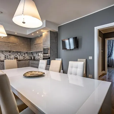 Yid Capo Di Luxury In Appartamento