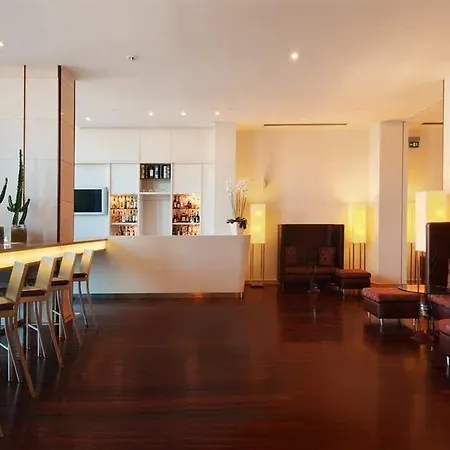 Hilton Metropole
