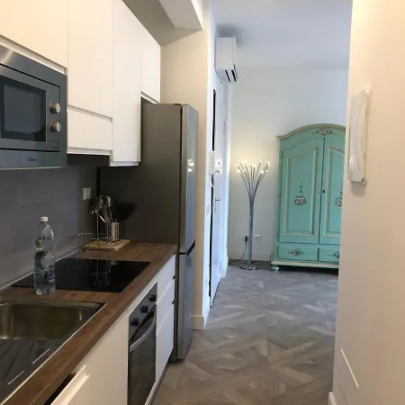 Leonardo Luxury Apartment *
