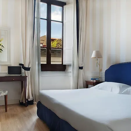 Fh55 Calzaiuoli Hotel Florence