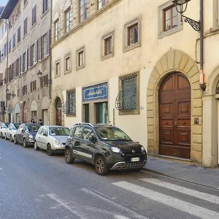 Maggio View Apartment *
