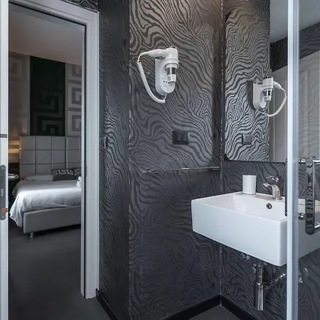 Hotel Spagna 2*