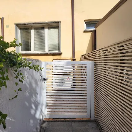 La Casa Di Remo Ground-floor With A Patio * Florence