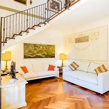 Machiavelli Superior House * Florence