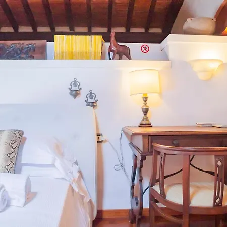 Machiavelli Superior House Apartment