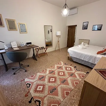 Dante Alighieri - Casa Babette Bed & Breakfast