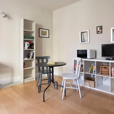 Boutique With Private And Garden Oasis Appartamento
