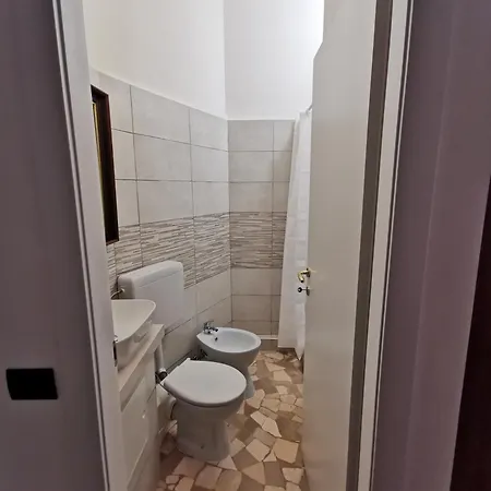 Sciacchithouse 招待所 *