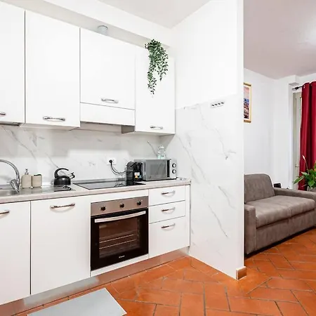 New And Elegant Apartment *