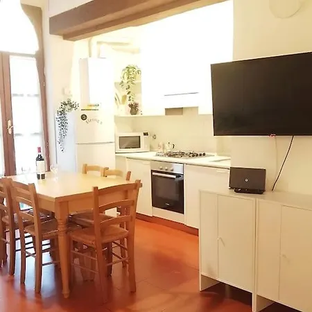 Appartamento Cozy Near Train Station Firenze