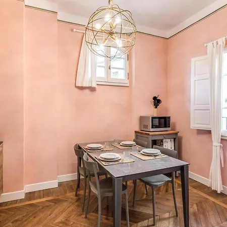 Futura Collection Center Apartment Florence