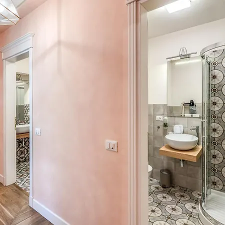 Futura Collection Center Apartment Florence