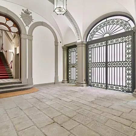 Tornabuoni Living - Luxury Collection Florencia