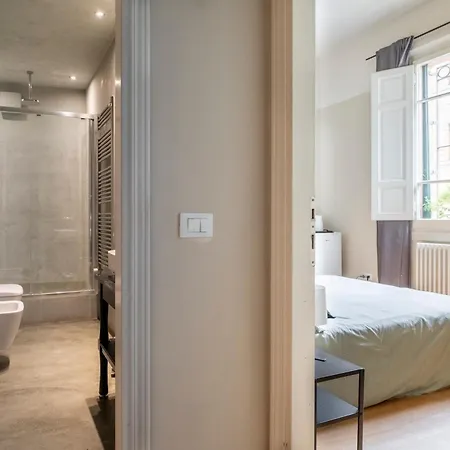Boutique With Private And Garden Oasis