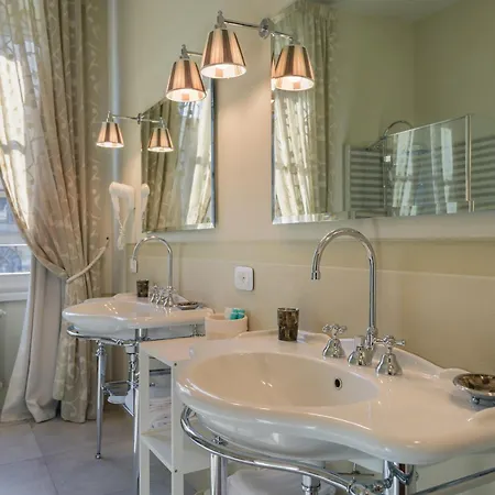 Bed & Breakfast Palazzo Della Stufa Residenza D'epoca Florence
