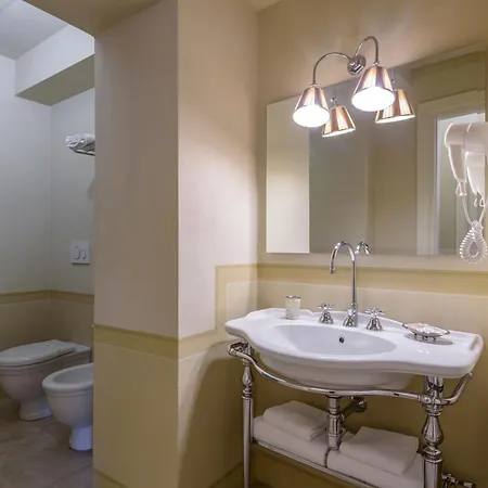 Palazzo Della Stufa Residenza D'epoca Bed & Breakfast