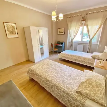 Fevira Airport Apartment *